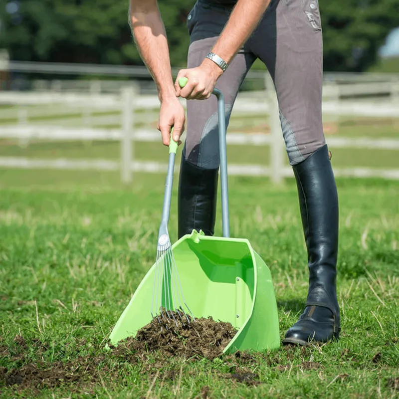 Red Gorilla Tubtrug Big Tidee Rake in Pistachio-1